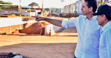 Vilela visita obras na Avenida das Nações e ouve demandas da população