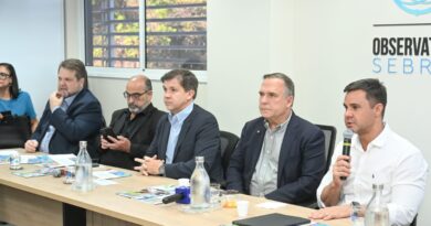 Sebrae Goiás entrega estudo ao prefeito Sandro Mabel com propostas para simplificação de empresas em Goiânia