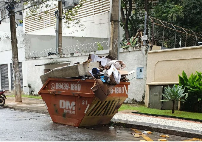 Prefeitura de Goiânia orienta sobre o uso correto das caçambas de entulho