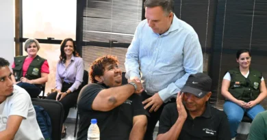 Mabel recebe pessoas em situação de rua no Paço Municipal e determina encaminhamentos imediatos