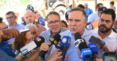 Prefeito Sandro Mabel assina contrato para canalização do Córrego Cascavel