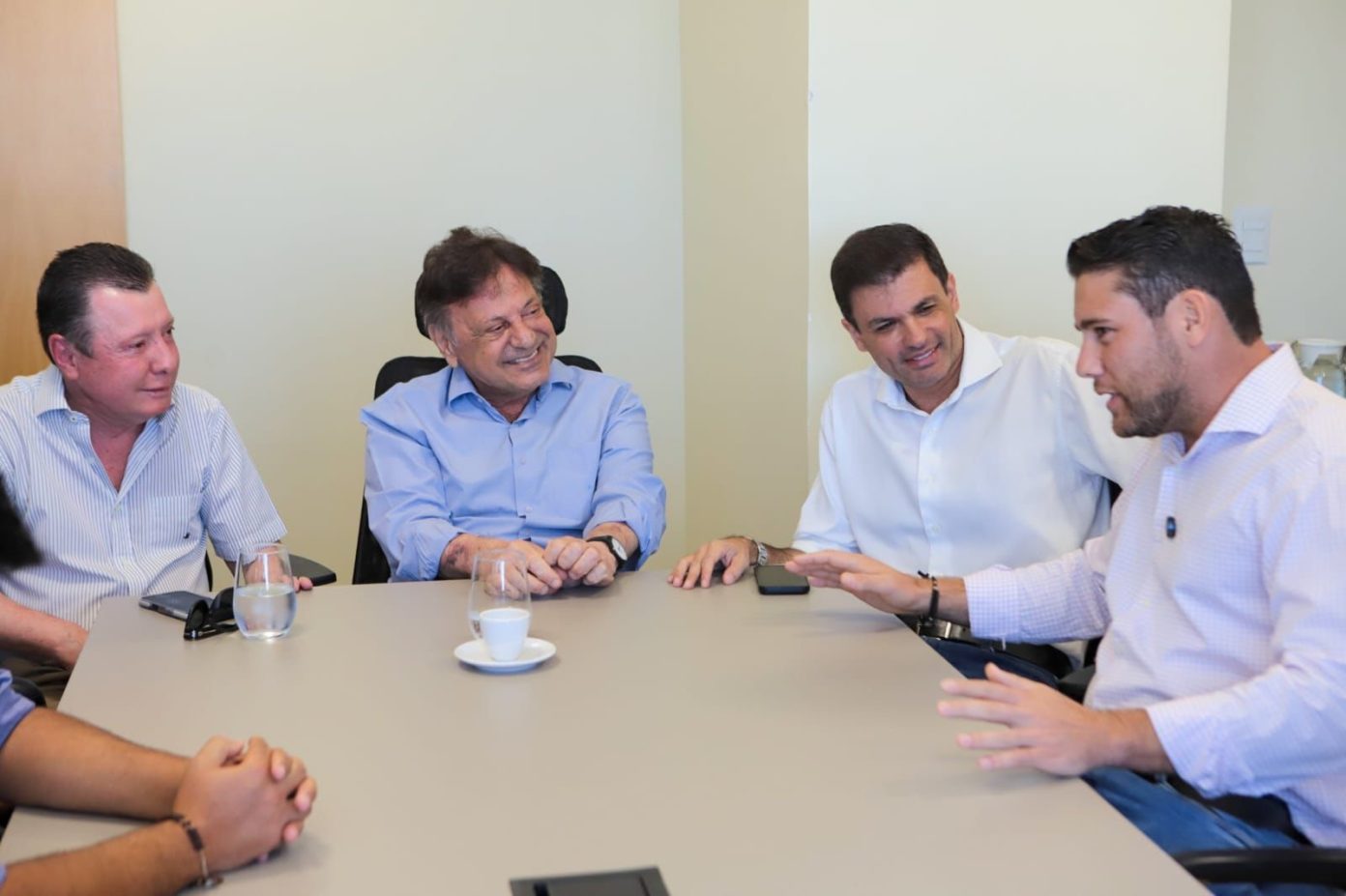 Prefeito de Bonfinópolis assina convênio com SEINFRA para criação do Polo Industrial
