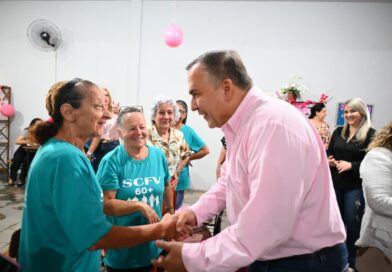 Mabel assina ordem para reforma de Cras em Goiânia