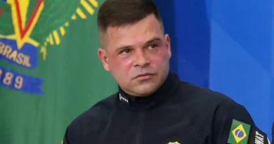 Ex-diretor da PRF é preso no Paraguai após romper tornozeleira e tentar fuga