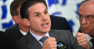 Câmara vota hoje projeto que pode reduzir pena de Bolsonaro