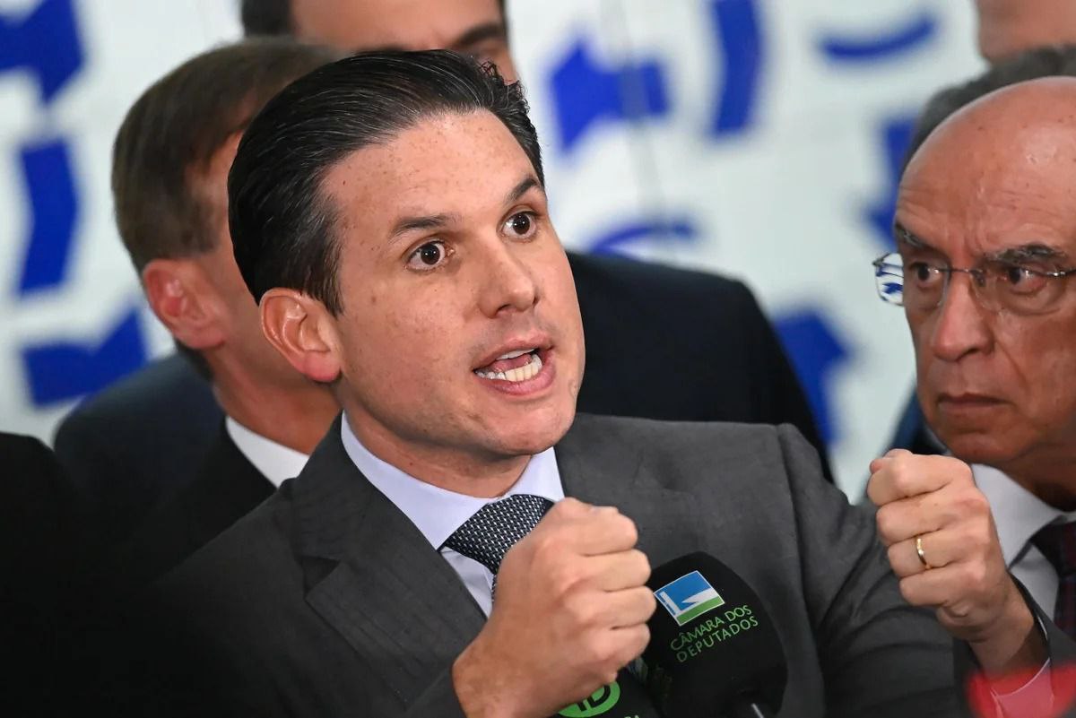 Câmara vota hoje projeto que pode reduzir pena de Bolsonaro