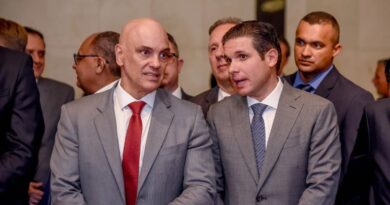 Decisão de Moraes sobre Zambelli acirra conflito entre STF e Câmara