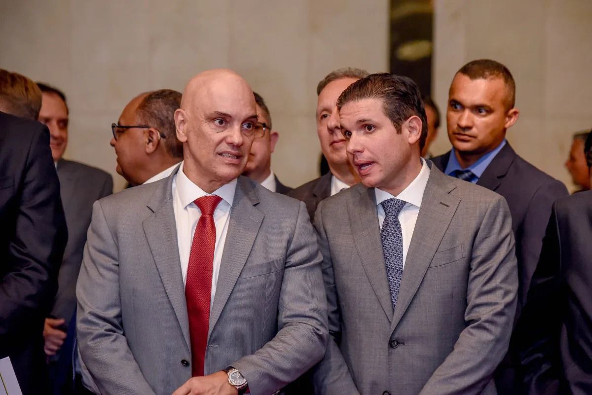 Decisão de Moraes sobre Zambelli acirra conflito entre STF e Câmara