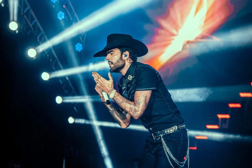 Luan Pereira passa mal após show e é socorrido por equipe médica