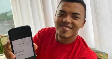 PIX de R$ 200 mil enviado por engano é devolvido por estudante em Goiânia